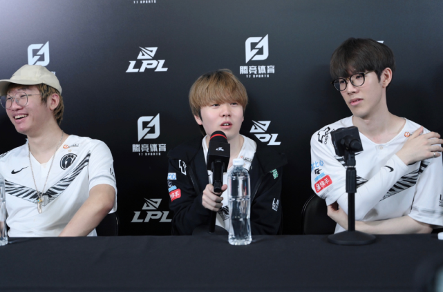 成为了全队 成为了全队