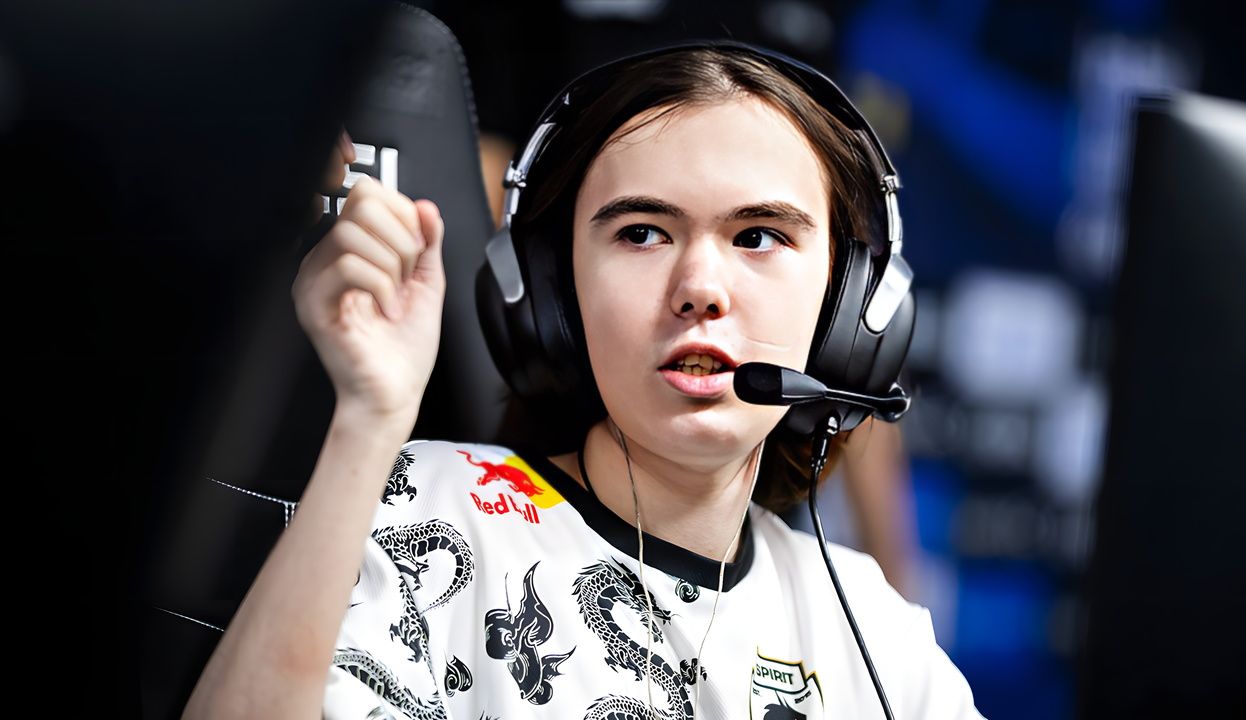 展示了他与 展示了他与